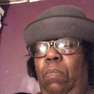 Meet your Posher, Violet